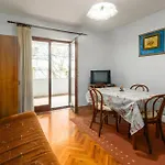 Apartment In With Wifi